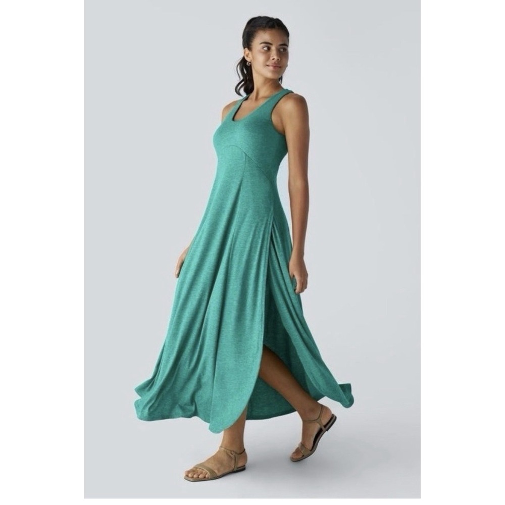 Halara U-Neck Flowy Maxi Tank Dress Medium Side Slits Green Minimalist Feminine